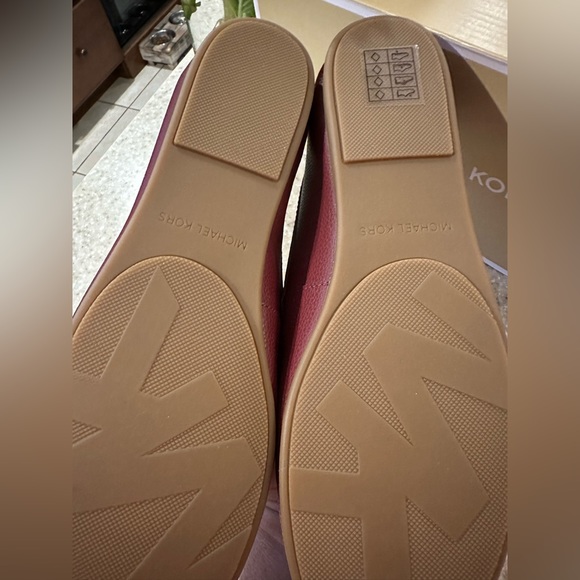 Michael Kors Loafers! New in box! - Picture 5 of 5